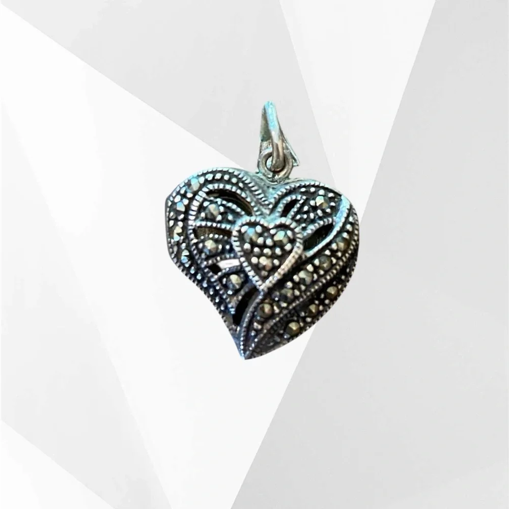 Vintage-Inspired Silver Heart Pendant Charm